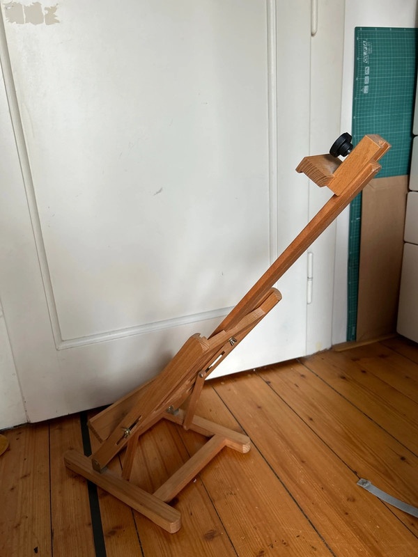 Stolní malířský stojan