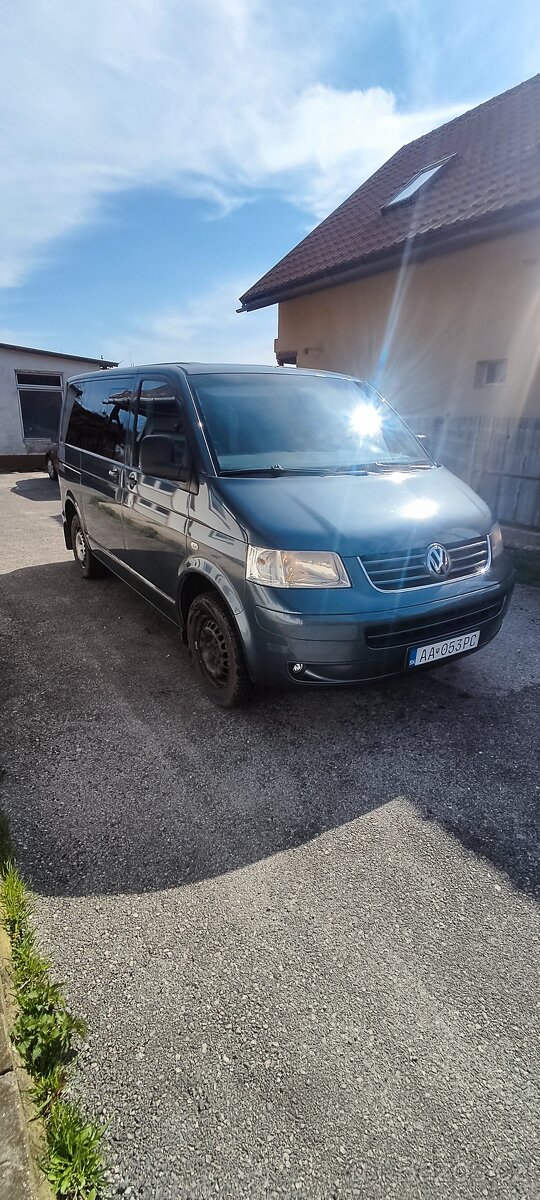 VW T5 caravelelle, (camp)
