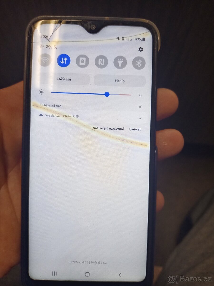 Samsung A20e