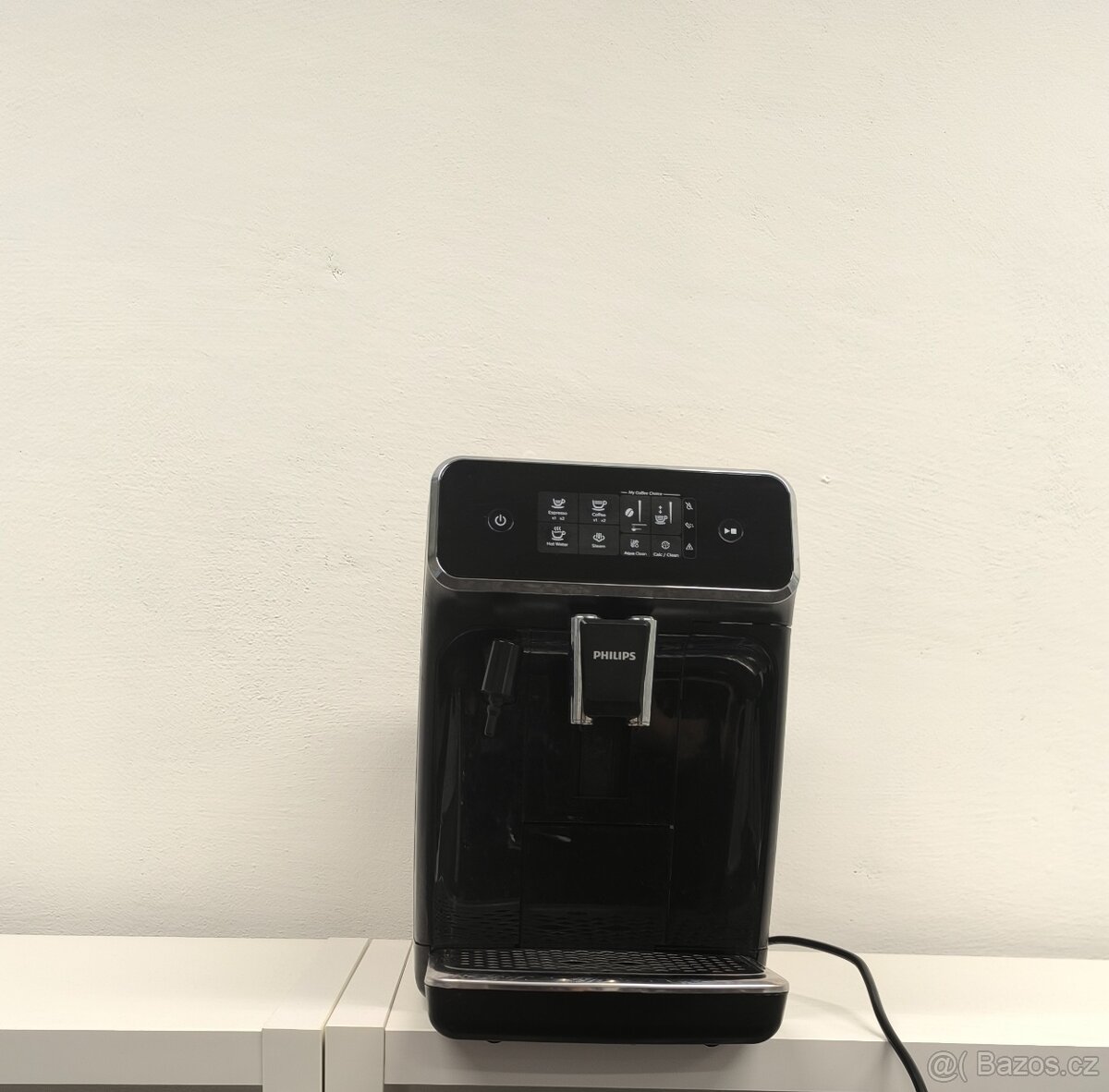 Kávovar Philips Series 2200 EP2221/40
