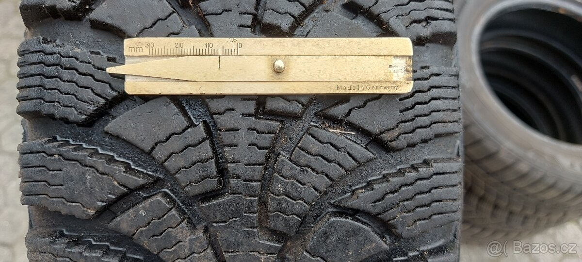 Zimní pneu 195/65R15 Vraník