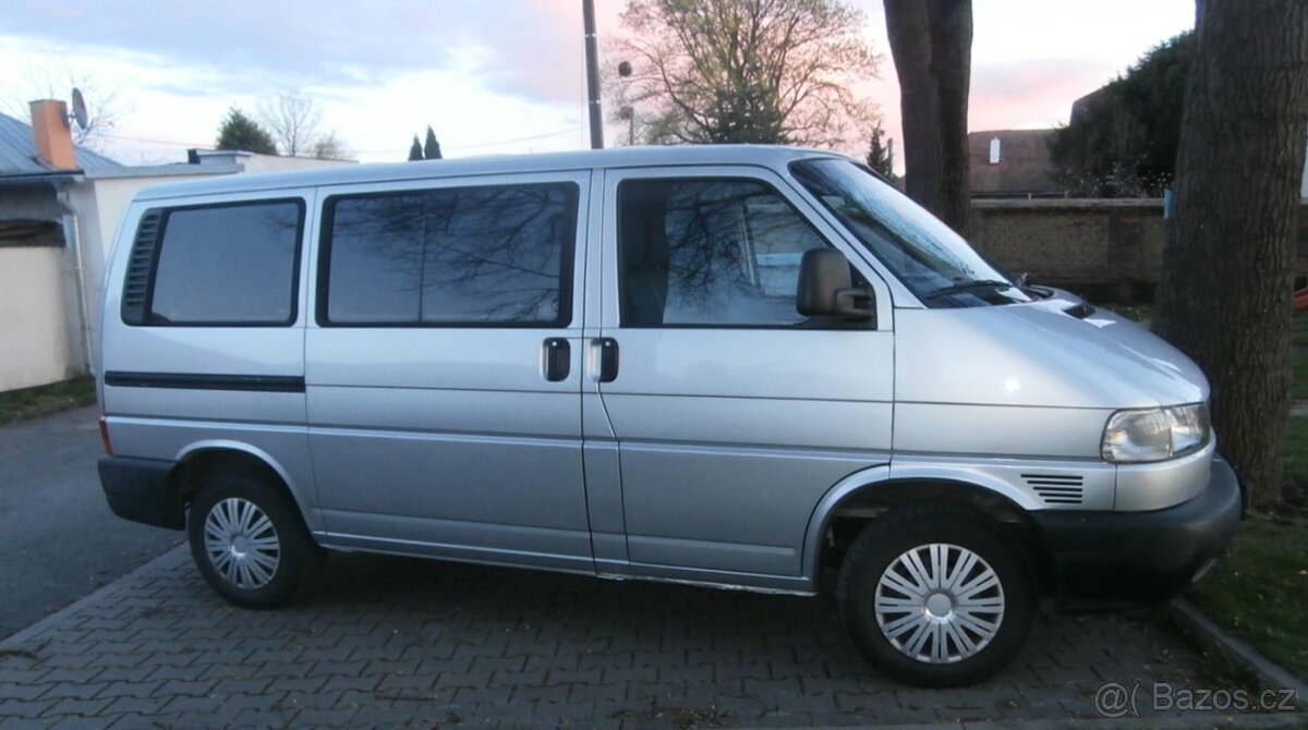 VW Caravelle 2,5TDI, 75kw,9míst, z roku 2003