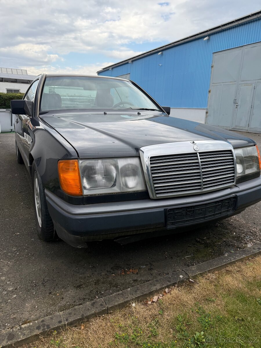 Mercedes 124 coupe