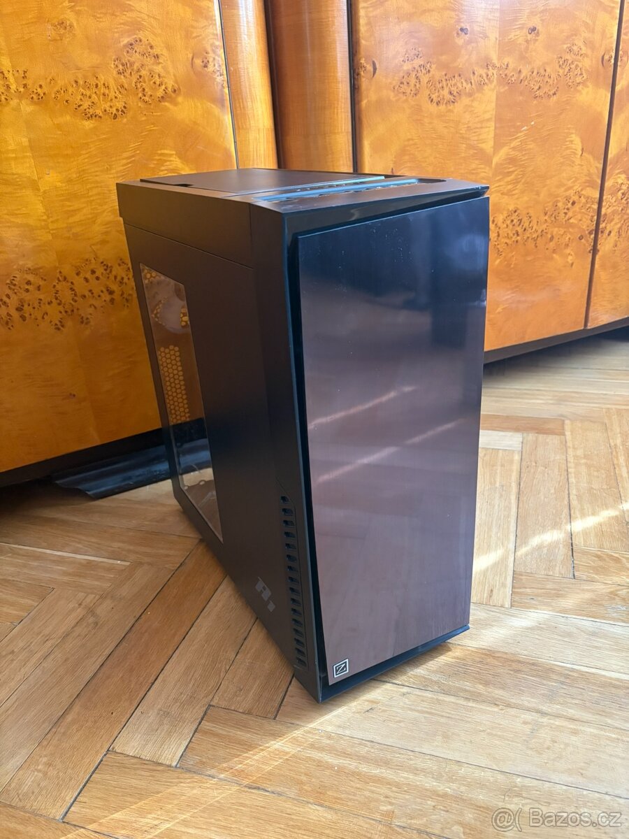 Počítačová skříň Zalman R1
