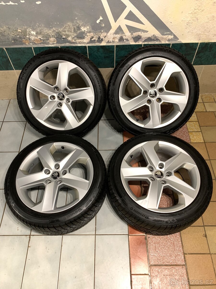 Alu kola Škoda R17 5X112 NOVÉ ZIMNÍ PNEU 225/45 R17 DORADO