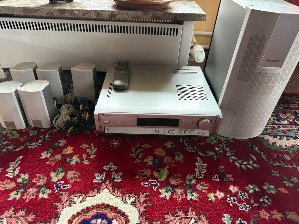 Prodám domácí hudební systém