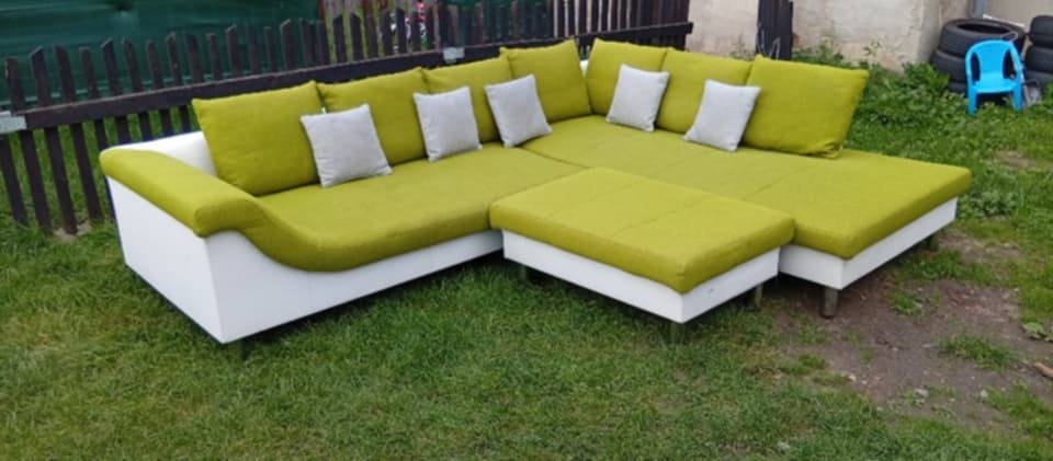 Sedací souprava nerozkládací s taburetem