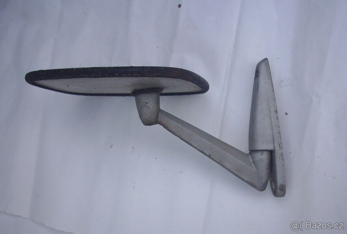 Moskvič 412 zrcátko