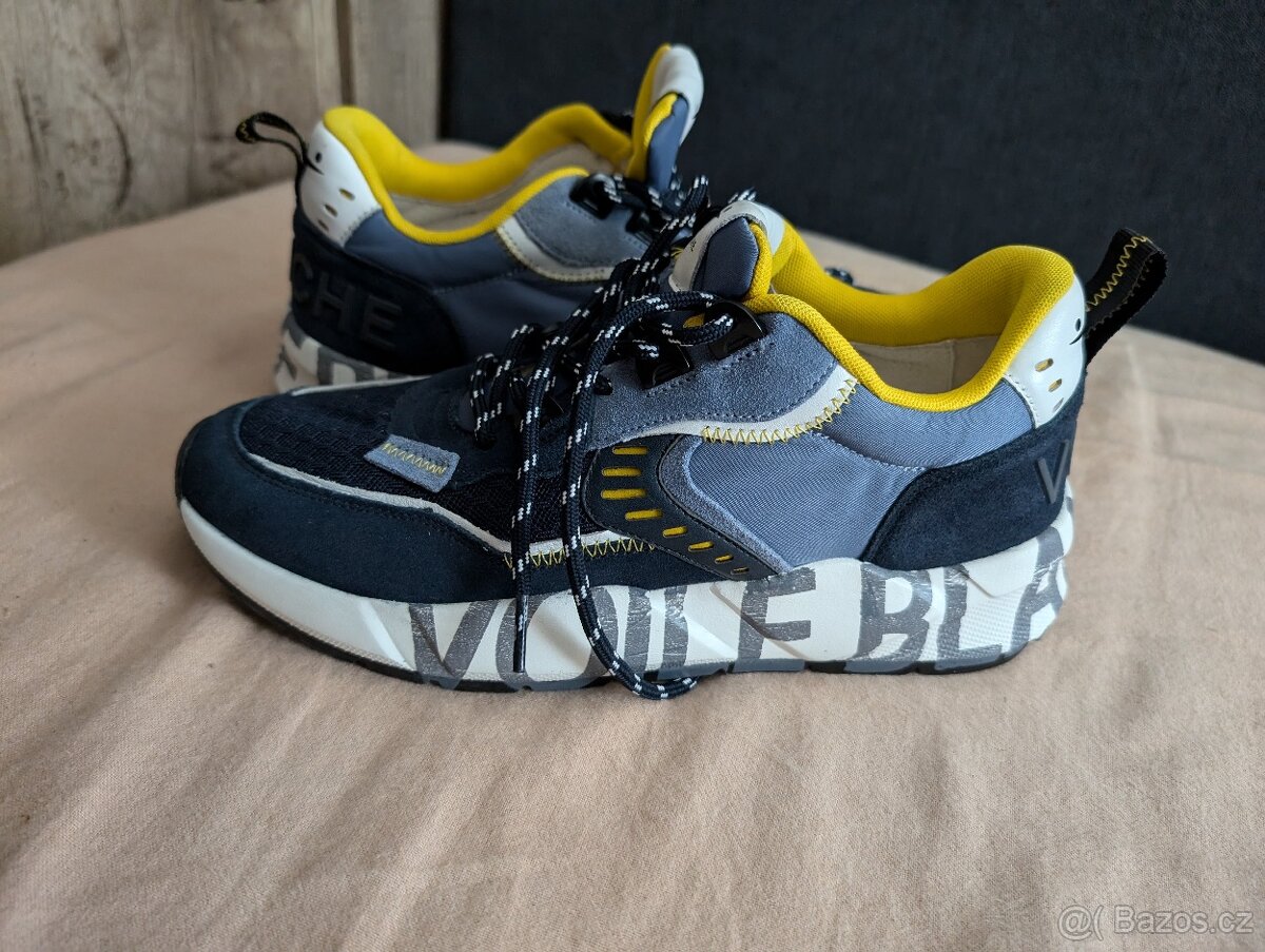 Prodám značkové kvalitní tenisky , velikost 41