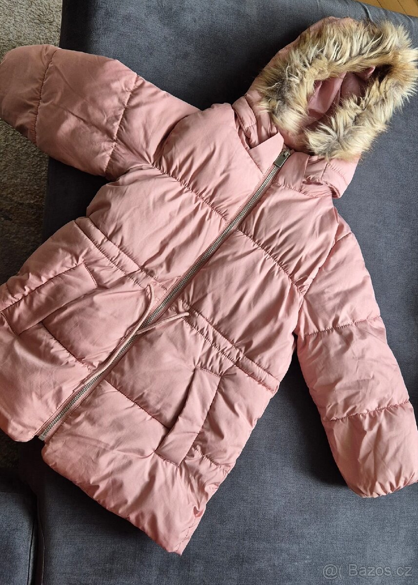 Dívčí oblečení 110-116cm