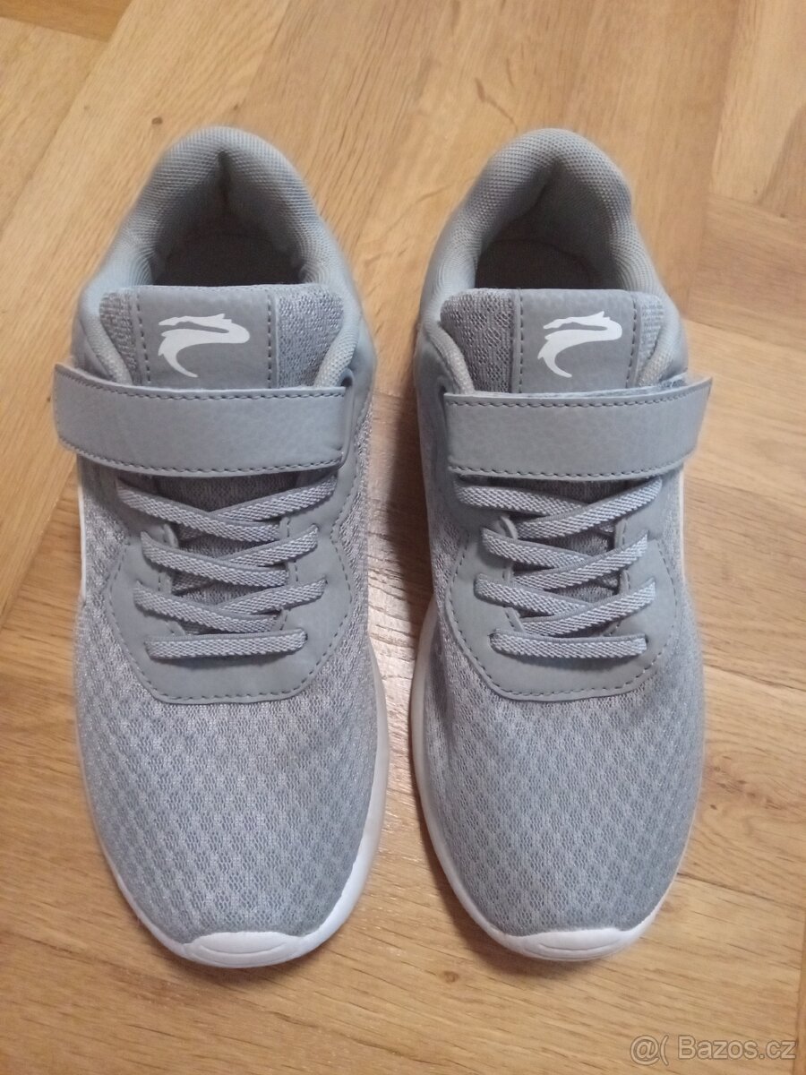 Dětské sportovní boty Vty vel. 37