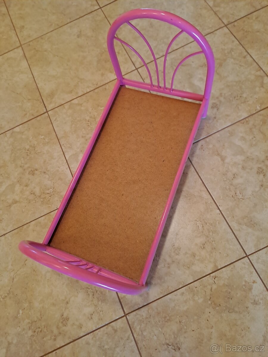 postýlka pro panenku
