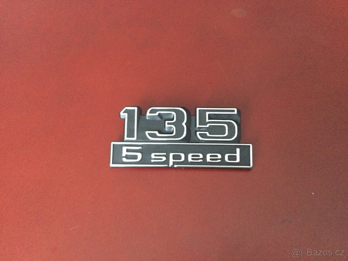 Znak zadní kapoty 135 5 speed Škoda