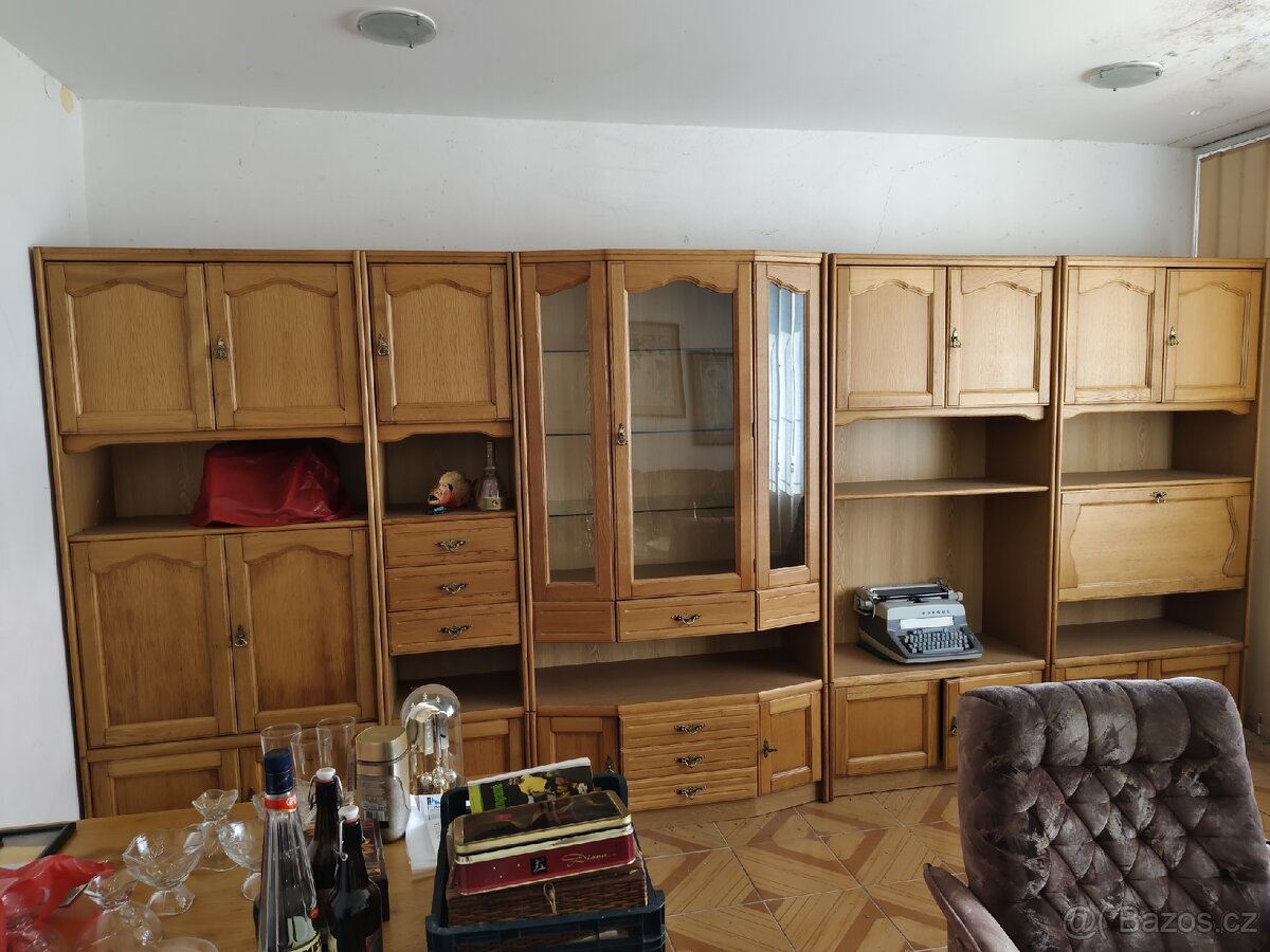 Obyváková stěna