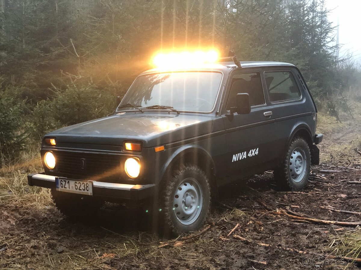 Lada Niva 1,7i Zvýšená•Terénní pneu•Po SERVISU
