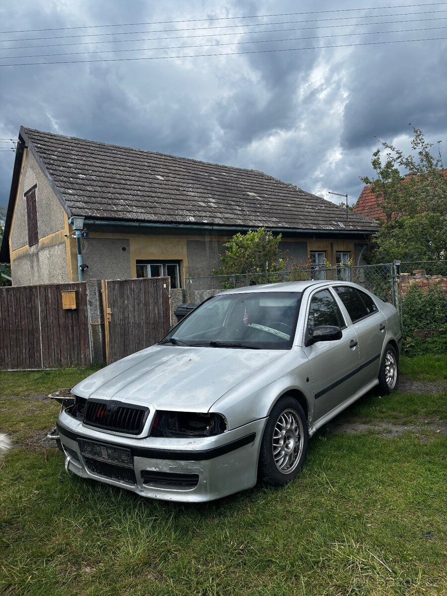 Škoda octavia 1 1.8t 110kw agu díly z auta na prodej