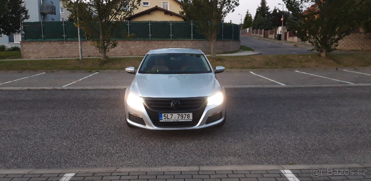 VOLKSWAGEN Passat CC