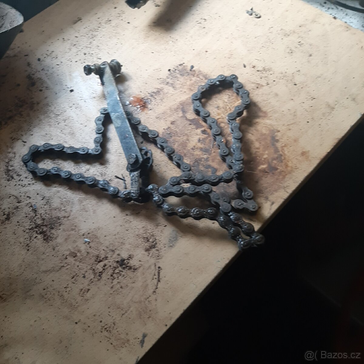 Manet Korádo;"::;: