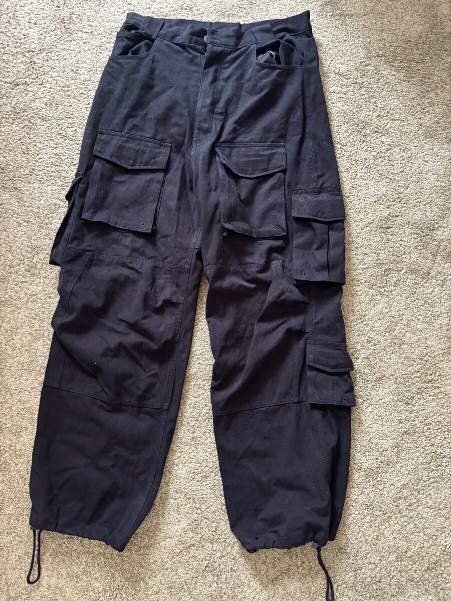 Balenciaga cargo kalhoty