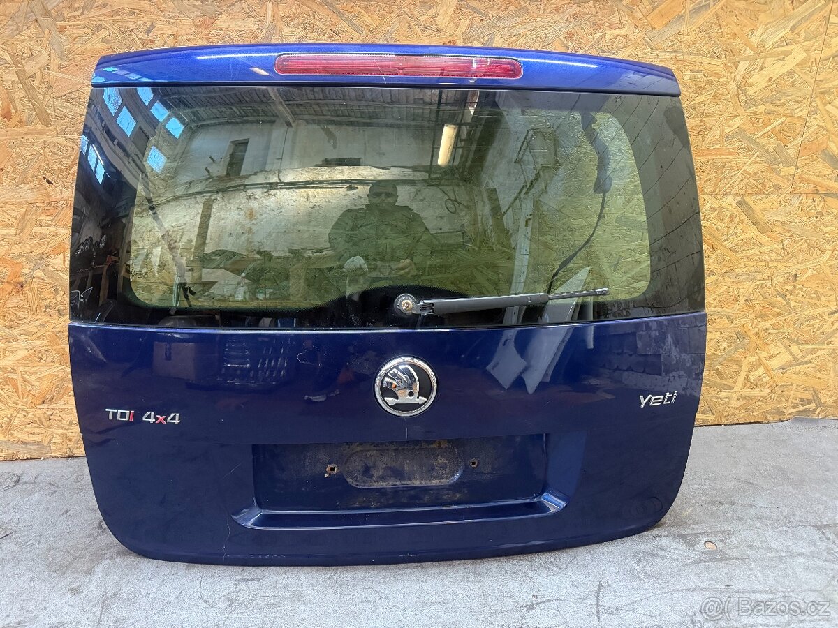 Zadni pate dvere kufr Skoda Yeti 2011
