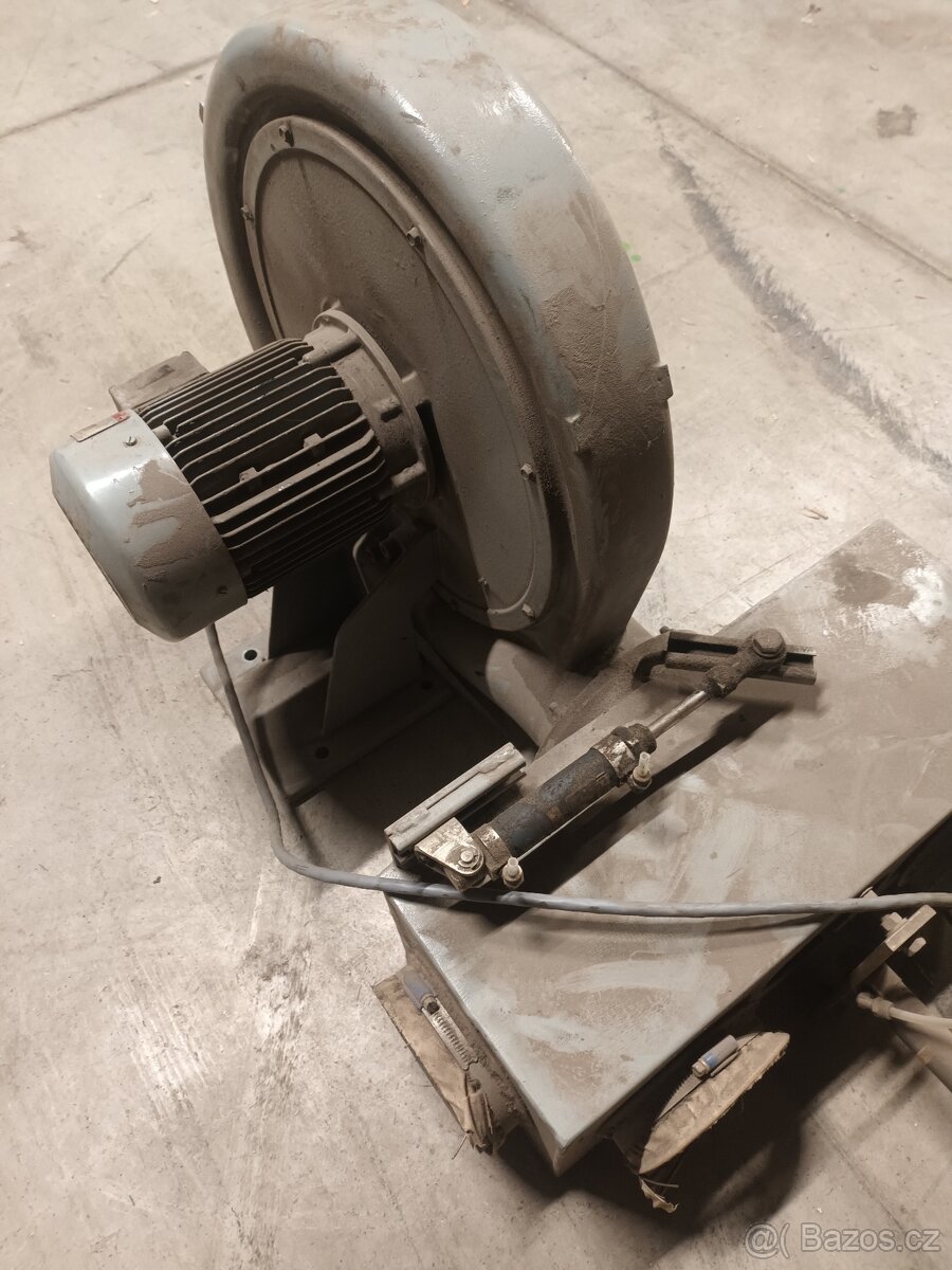 Ventilator s elektromotorem