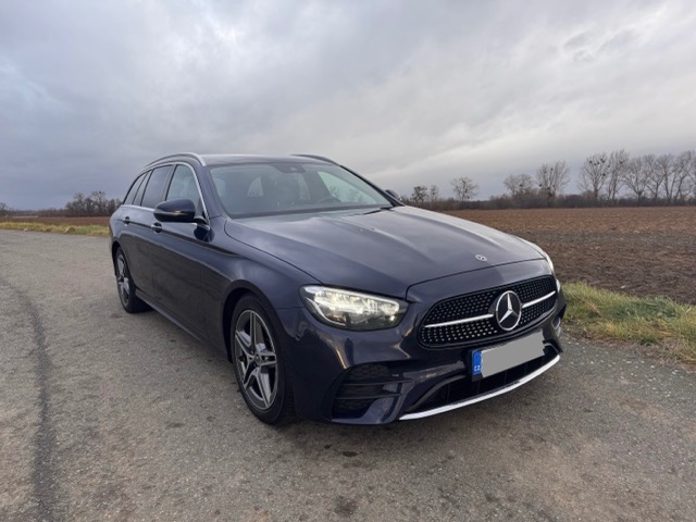 MERCEDES-BENZ E220 D 4matic AMG