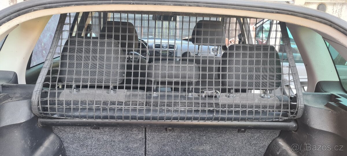 Fabia 2 Combi dělící síť zavazadlového prostoru