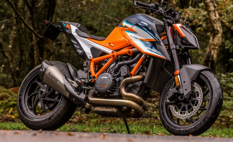 KTM Super duke 1290 RR TOP