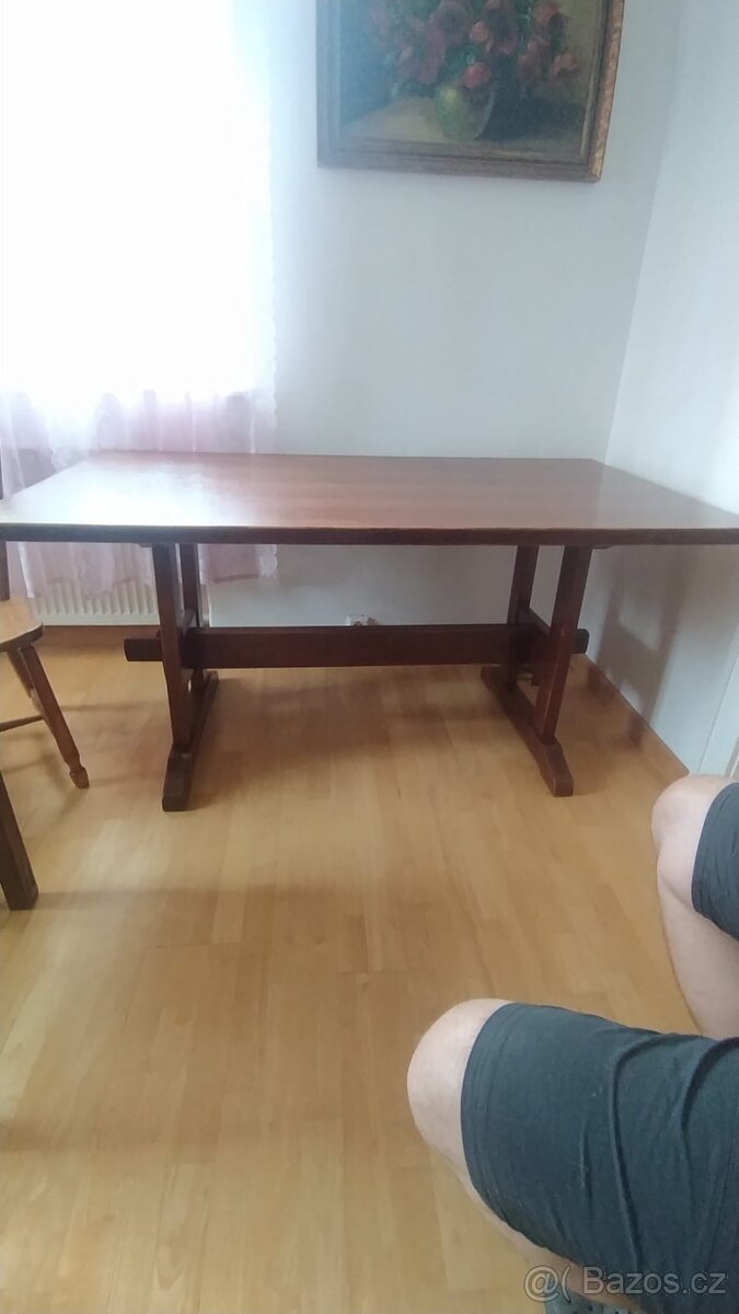 Jídelní stůl DUB