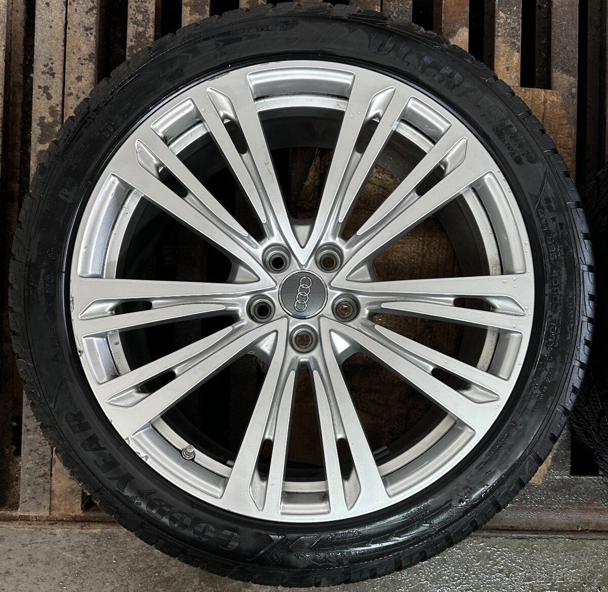 5x112 R20 9J ET40 Audi A8 + 265/40 R20 GoodYear