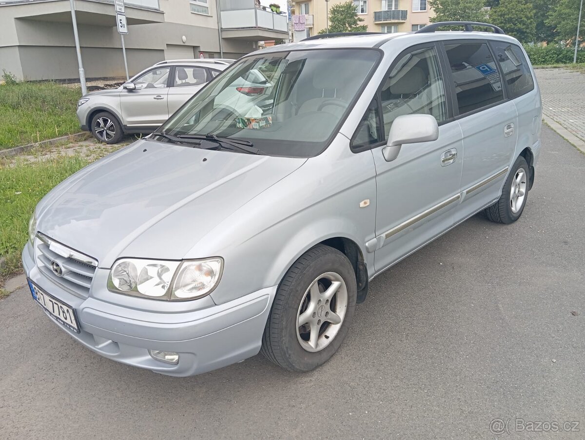 7 míst LPG Hyundai Trajet 2.0 i