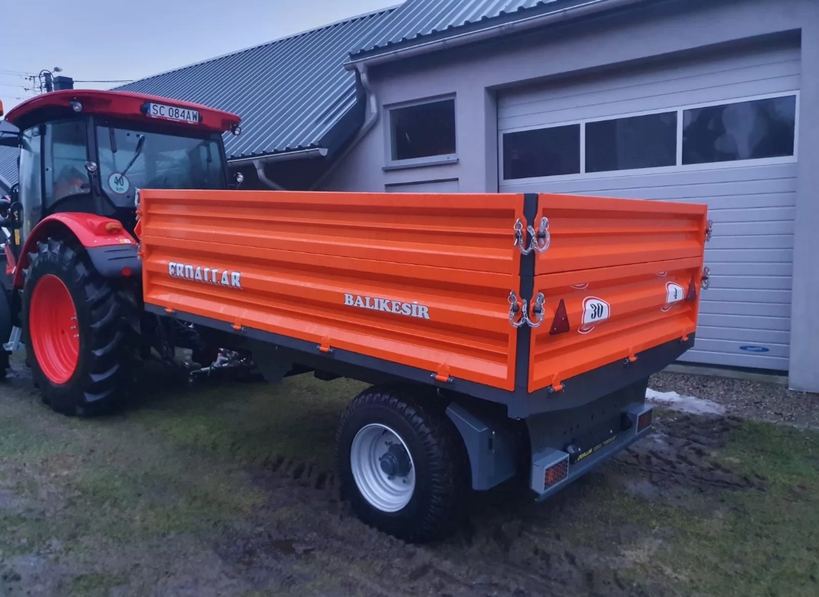 Vlek na traktor 3 stranné sklápění 4,8t