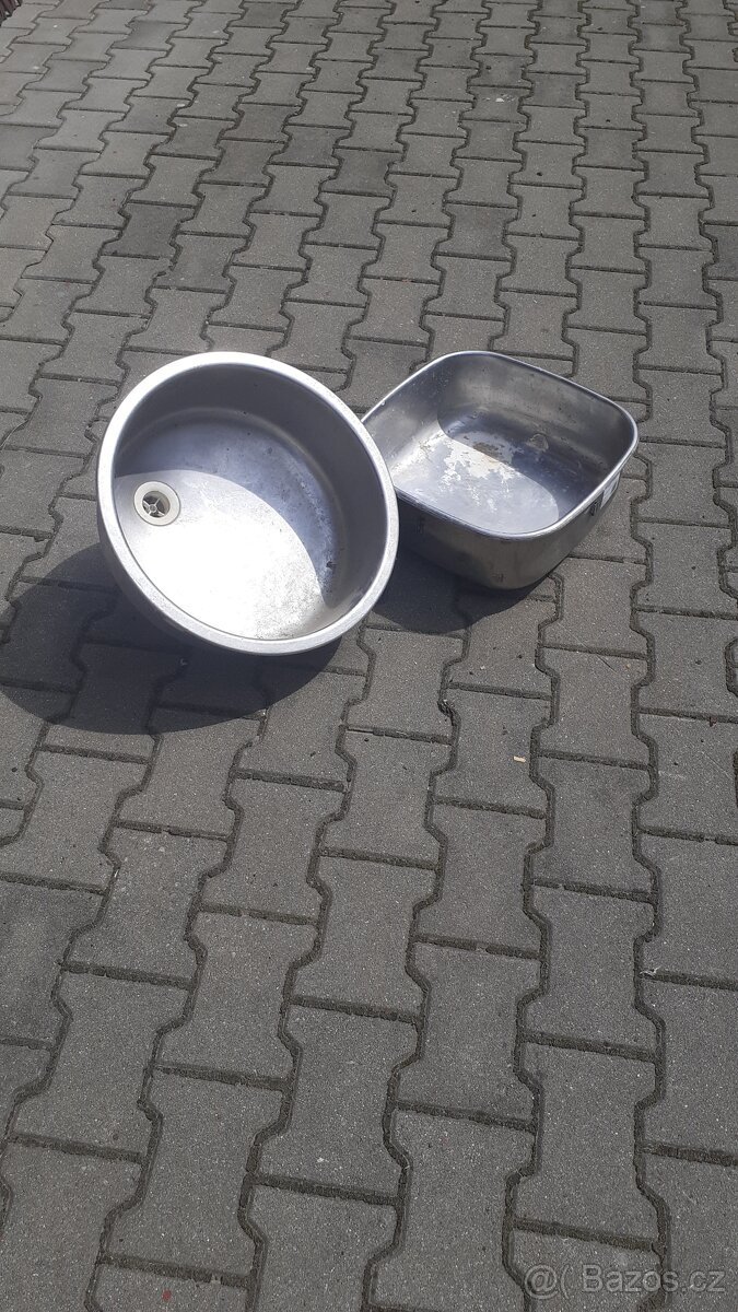 Nerezová umyvadla