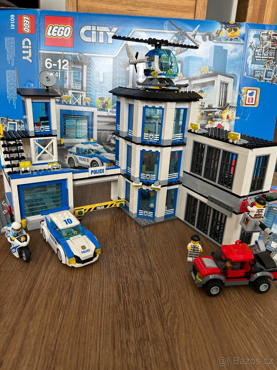 LEGO CITY Policie 60141 KOMPLETNÍ - Policejní stanice