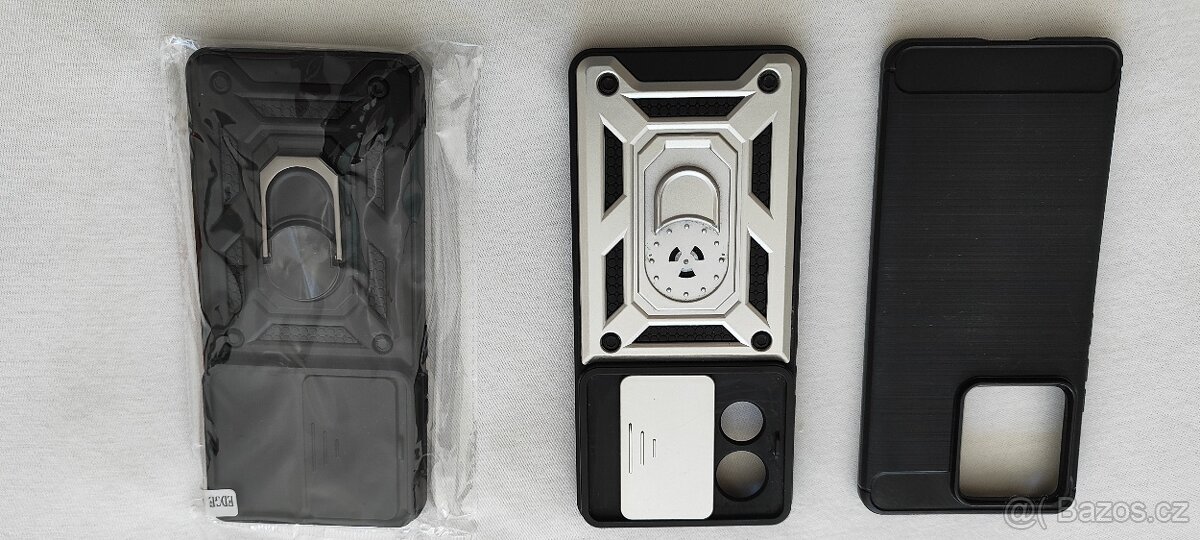 Prodám kryty na Motorola Edge 40.