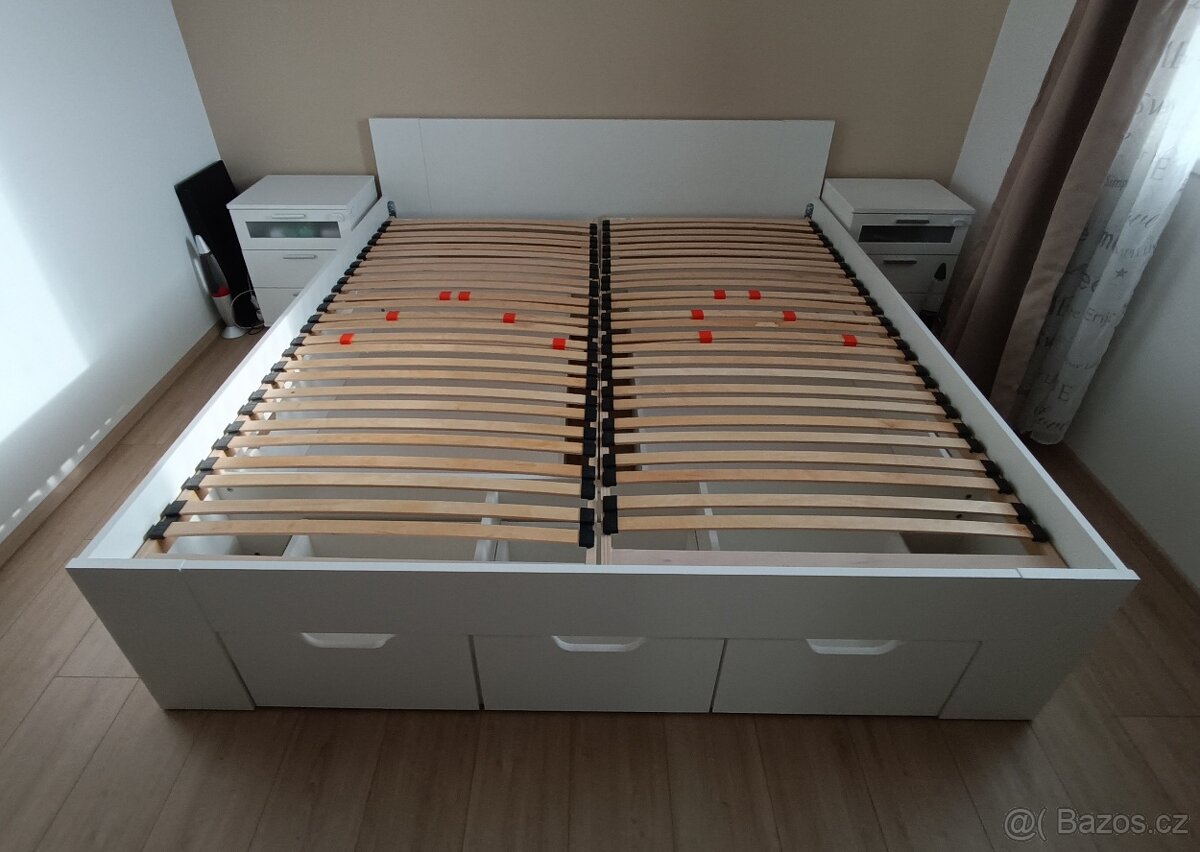Postel 180x200 s úložným prostorem
