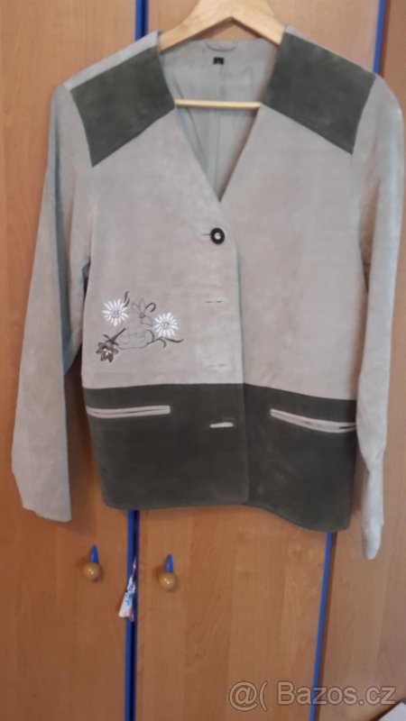 Prodám dámské německé kožené vyšívané sako