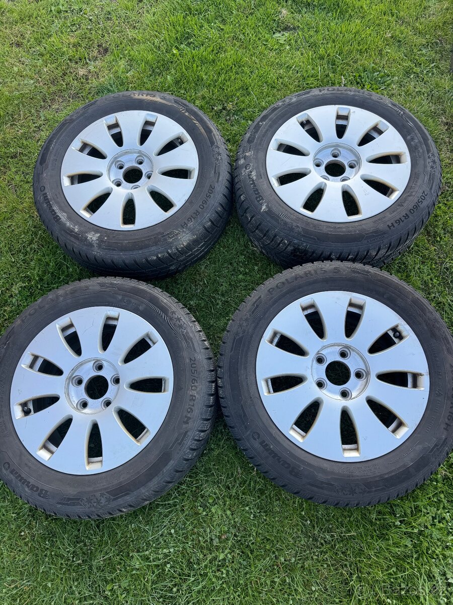 Originální Audi alu kola se zimními pneu – 205/60 R16