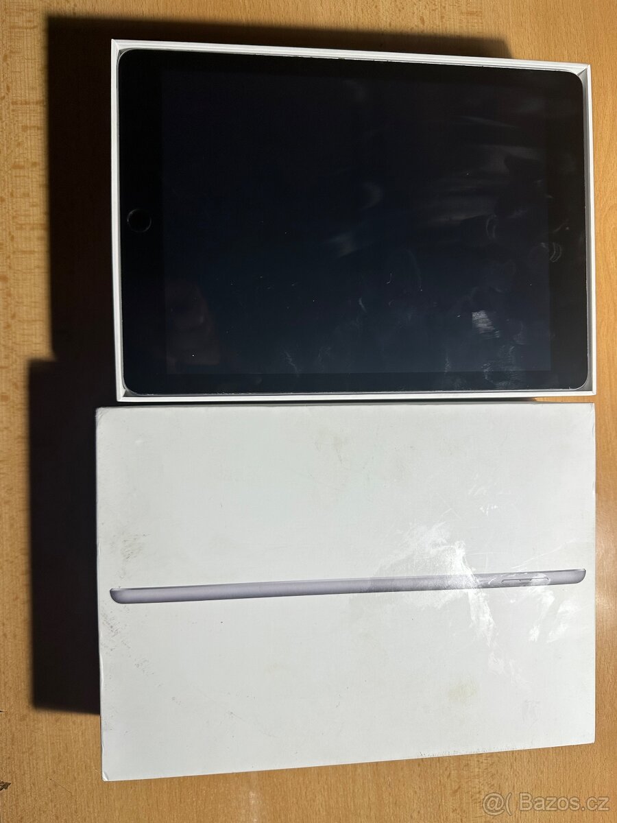 Apple iPad (6th Generation) 128GB