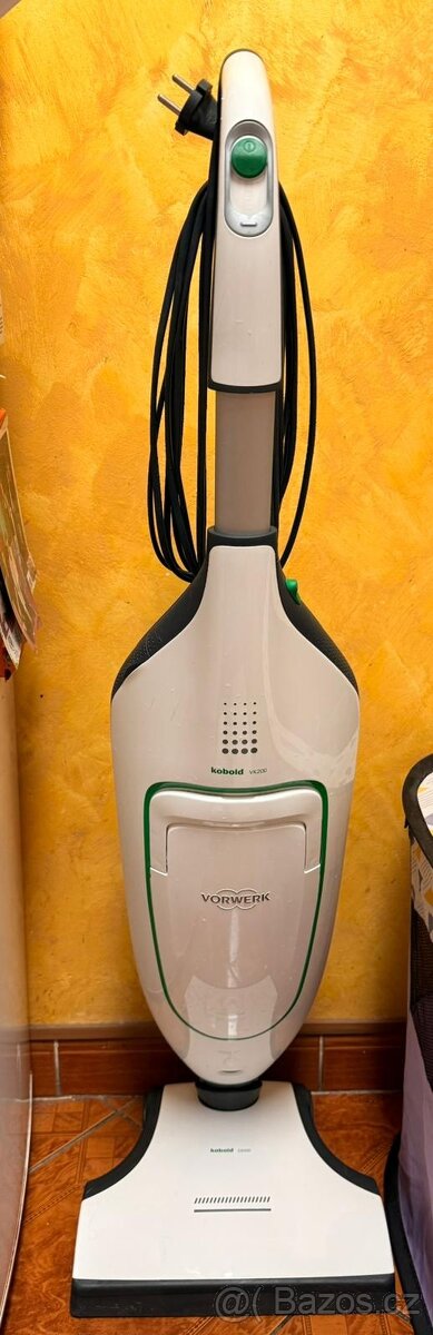 Multifunkční vysavač VORWERK VK200 s bohatým přílušenstvím