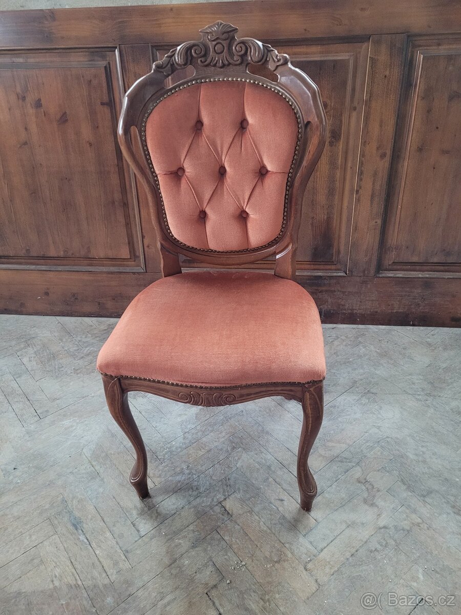 Polstrovaná  zámecká židle ve stylu Ludvík XIV