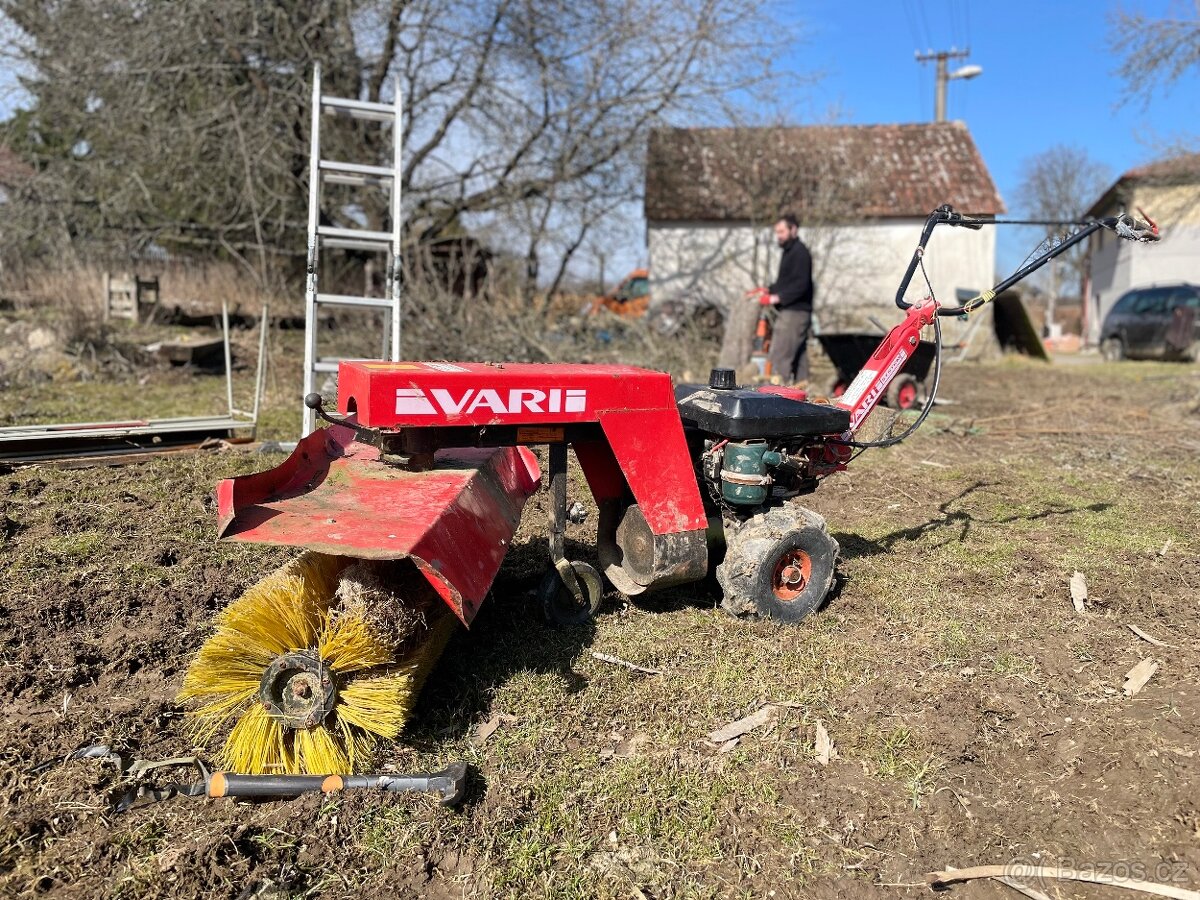 Vari-kartáč