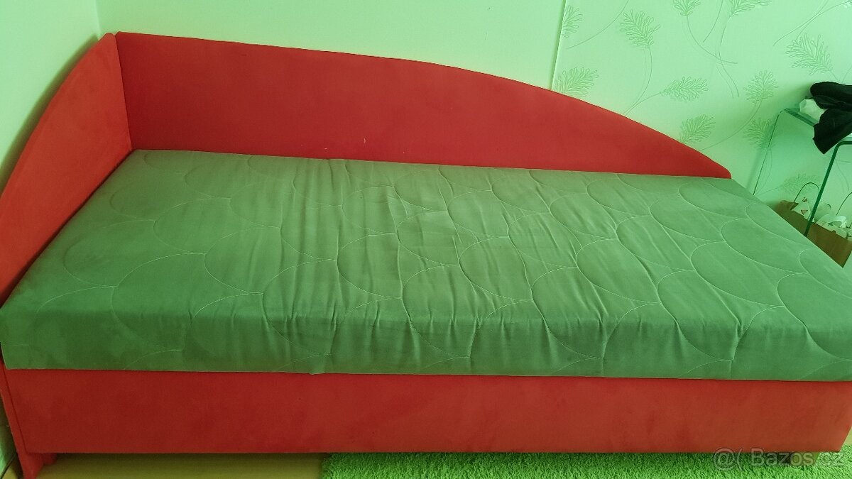 Postel čalouněná