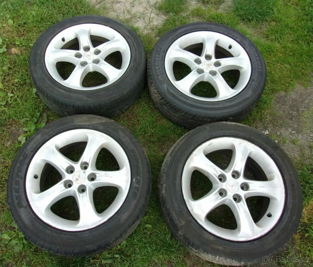 Alu kola 5x114,3 7J x R17 ET46 pneu jsou sjeté 4 550 Kč ....