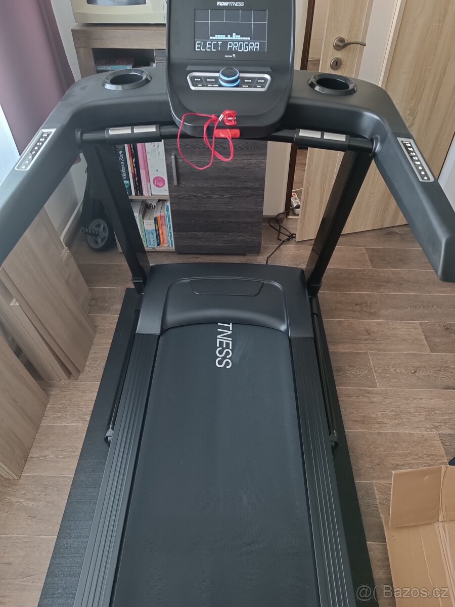 Běžecký pás Flow Fitness T2i