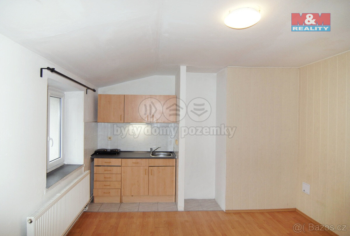 Pronájem bytu 1+kk, 25 m2, Ostrava, ul. Žerotínova