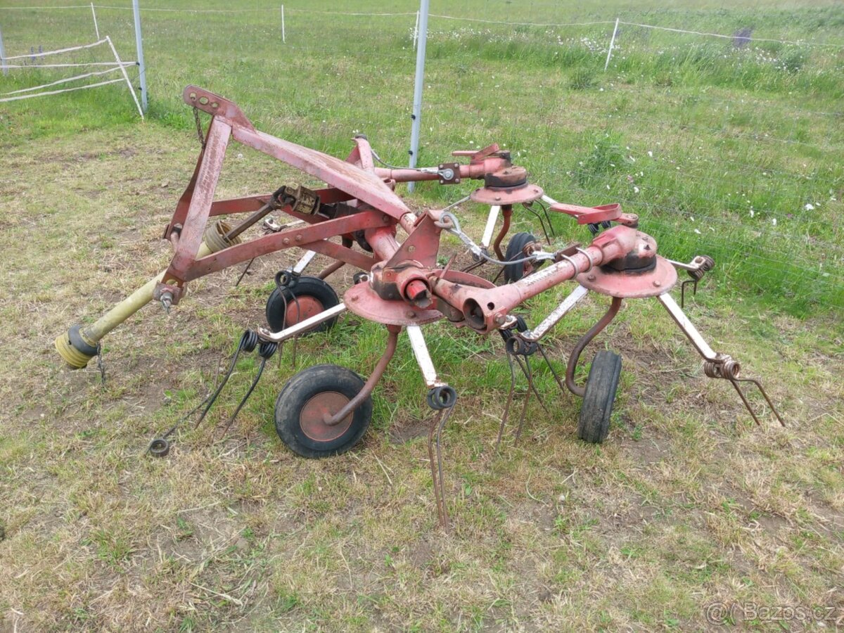 obraceč sena Deutz Fahr