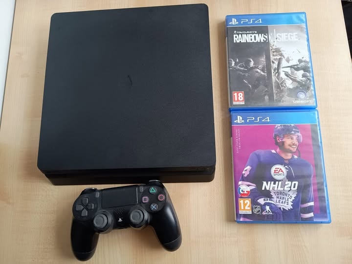PS4 slim