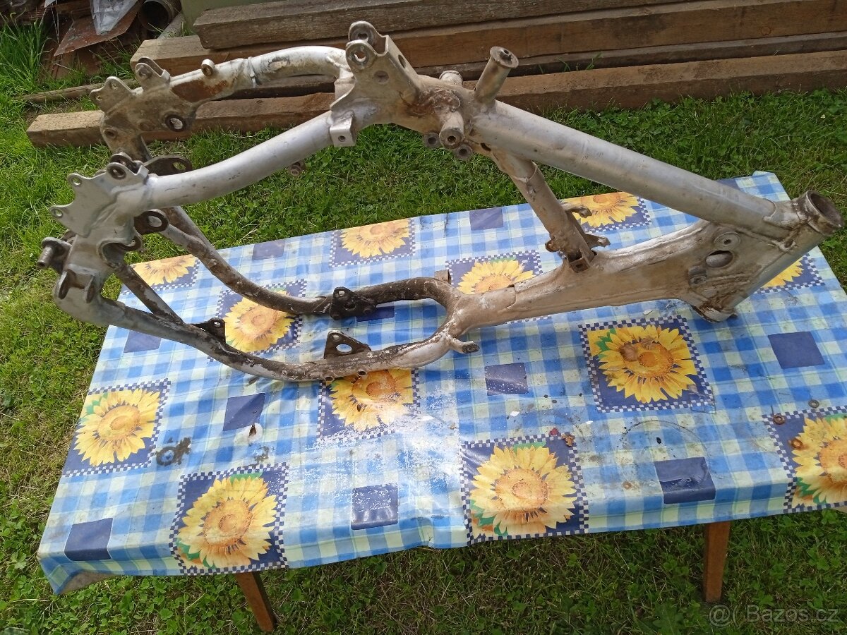 Rám Kawasaki KX 250/1987
