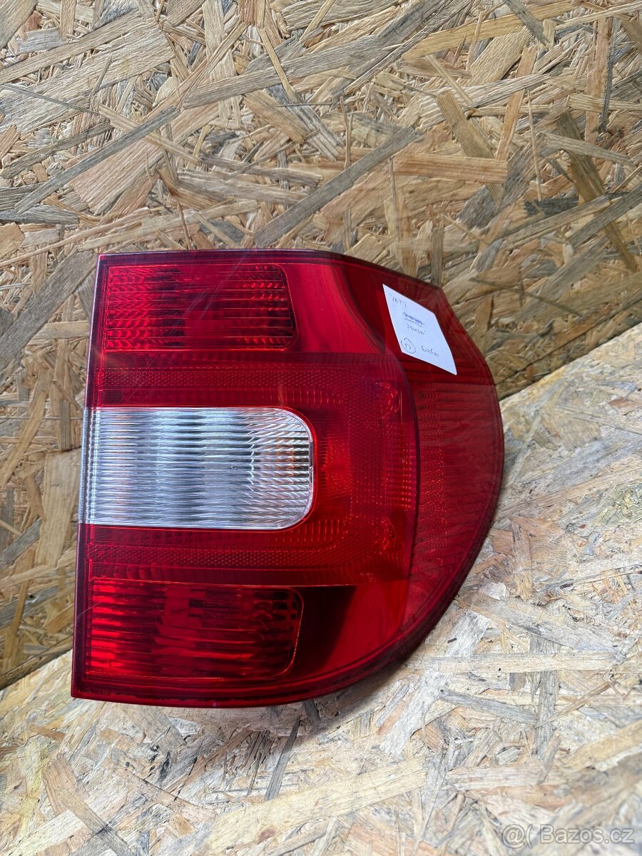 Prave zadni svetlo Skoda Yeti 2010
